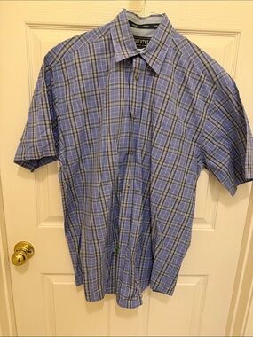 Twenty Blue and Gray Plaid Short-Sleeve Button-Down Shirt